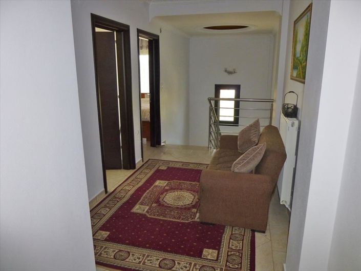 Image No.22-4 Bed Property for sale