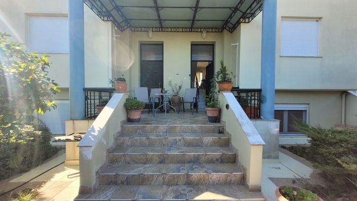 Image No.23-10 Bed Property for sale