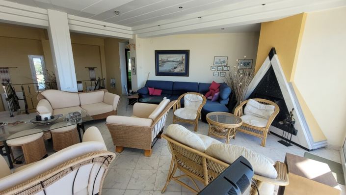 Image No.29-10 Bed Property for sale