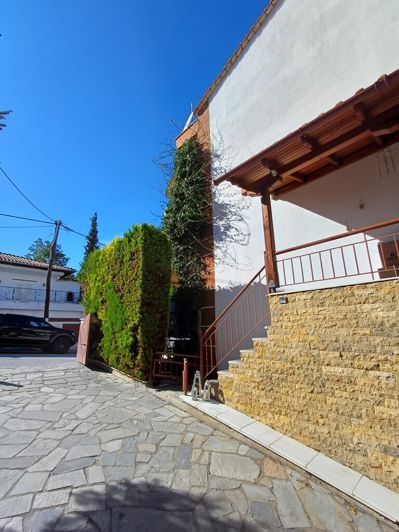 Image No.30-4 Bed Maisonette for sale