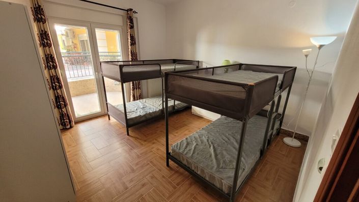 Image No.11-2 Bed Flat for sale