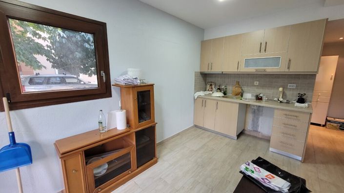 Image No.24-4 Bed Property for sale
