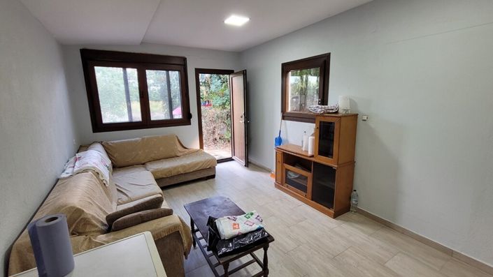 Image No.25-4 Bed Property for sale