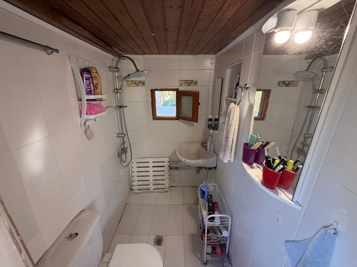 Image No.27-4 Bed Property for sale