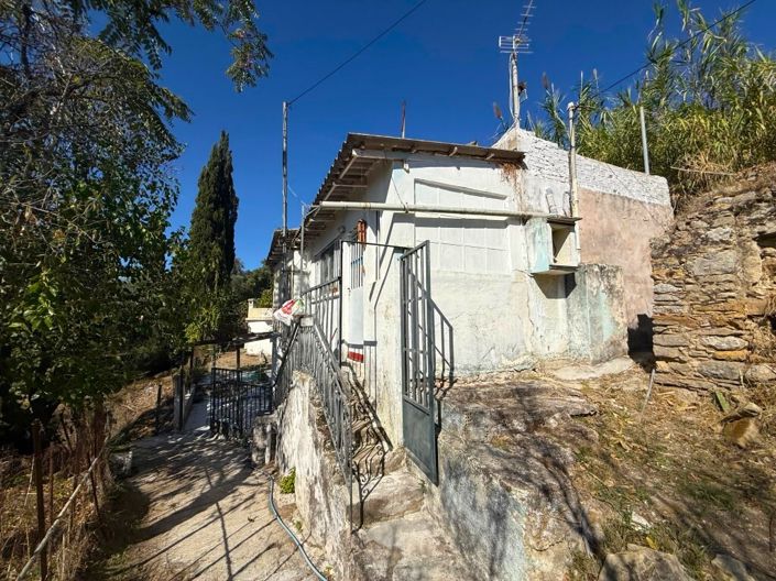 Image No.28-4 Bed Property for sale