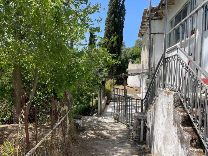 Image No.3-4 Bed Property for sale