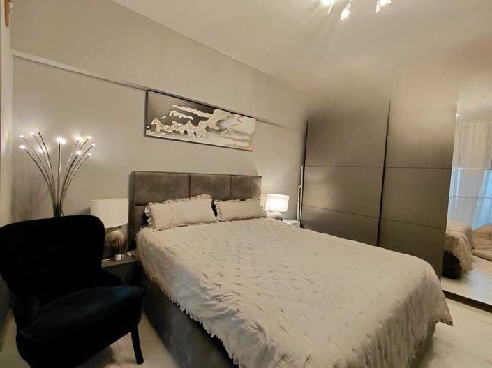 Image No.8-2 Bed Flat for sale