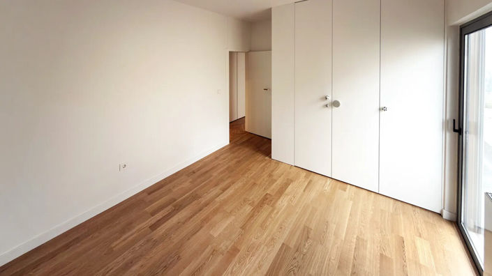 Image No.10-2 Bed Flat for sale