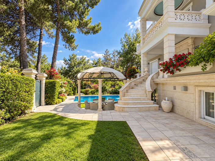 Image No.2-5 Bed Villa for sale