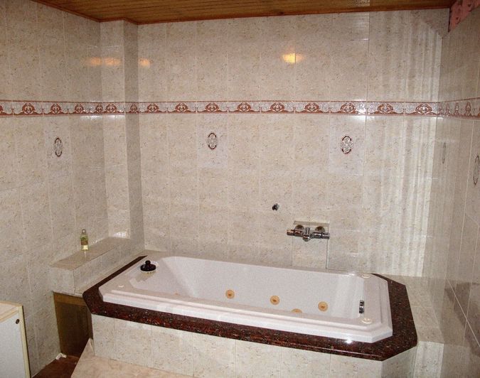 Image No.15-5 Bed Property for sale