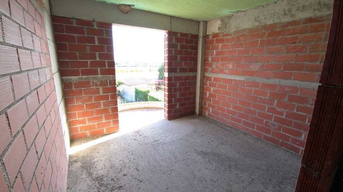Image No.14-3 Bed Property for sale