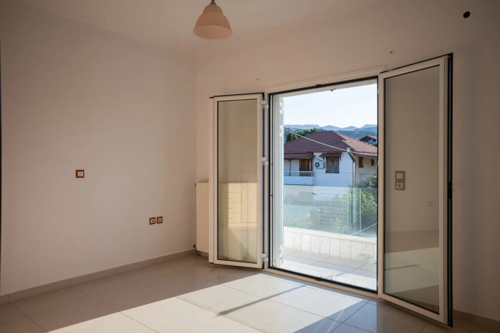Image No.18-4 Bed Property for sale