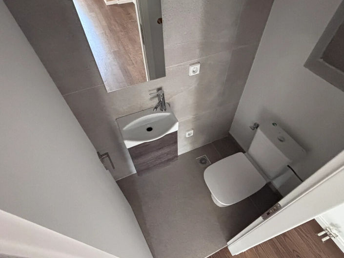 Image No.16-2 Bed Flat for sale
