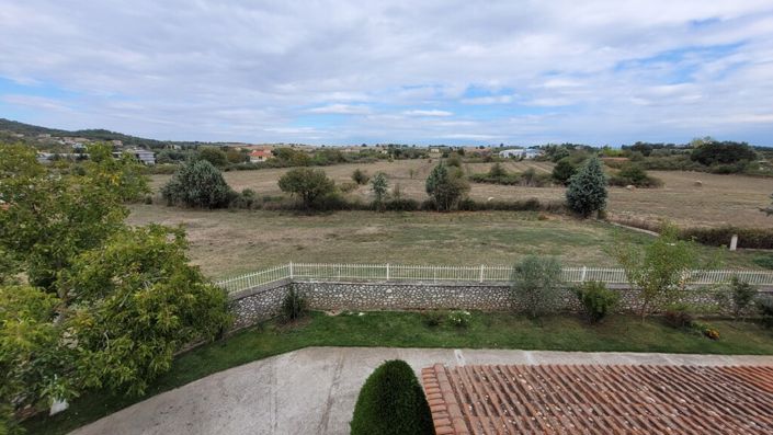 Image No.21-7 Bed Property for sale