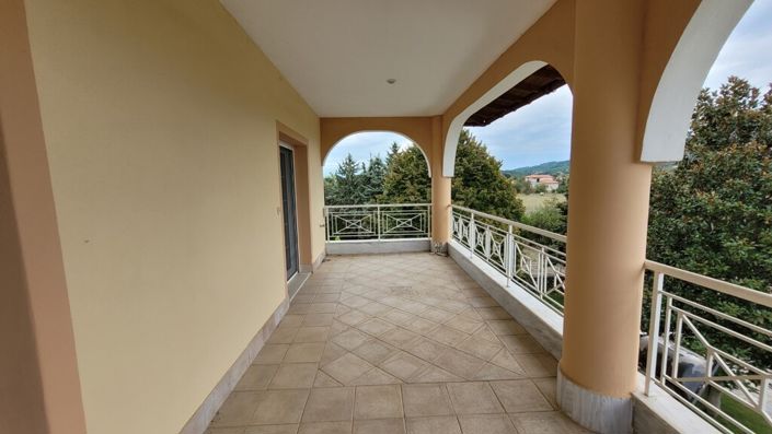 Image No.28-7 Bed Property for sale