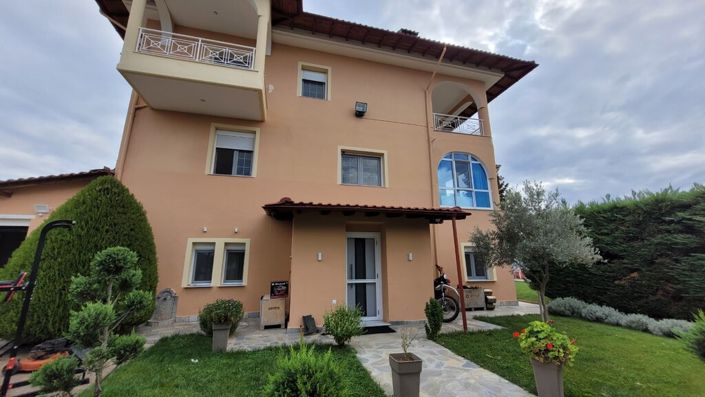Image No.3-7 Bed Property for sale