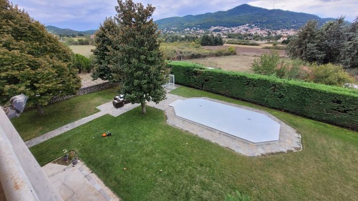 Image No.30-7 Bed Property for sale