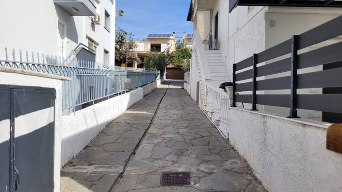 Image No.28-6 Bed Property for sale