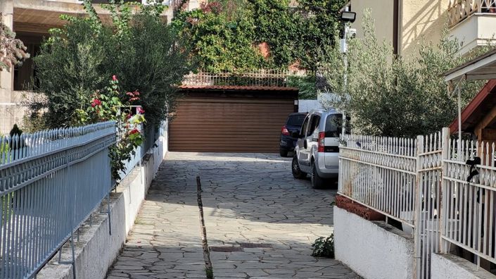 Image No.29-6 Bed Property for sale