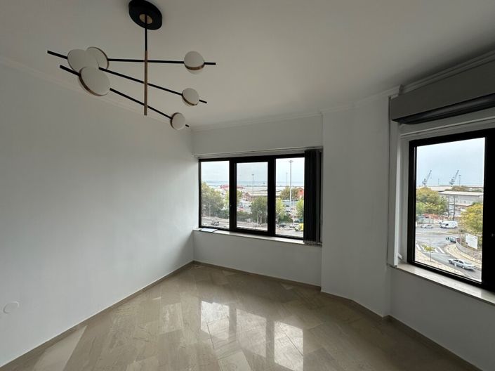 Image No.2-1 Bed Flat for sale