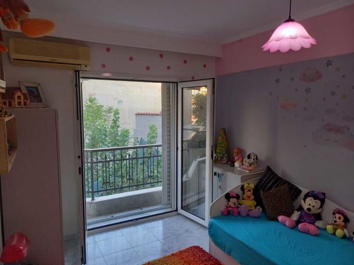 Image No.8-2 Bed Flat for sale