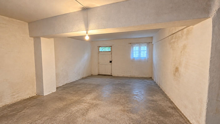 Image No.8-1 Bed Maisonette for sale