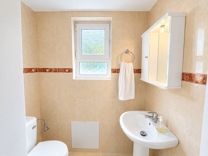 Image No.16-3 Bed Maisonette for sale