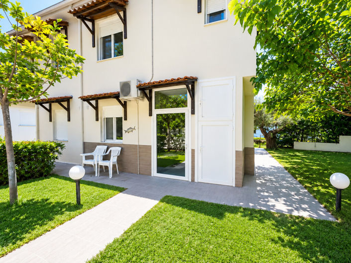 Image No.25-3 Bed Maisonette for sale