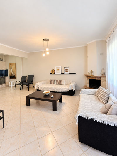 Image No.3-3 Bed Maisonette for sale