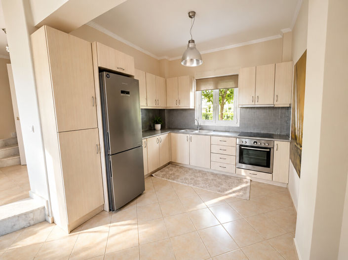 Image No.7-3 Bed Maisonette for sale