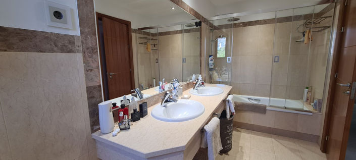 Image No.17-3 Bed Villa for sale