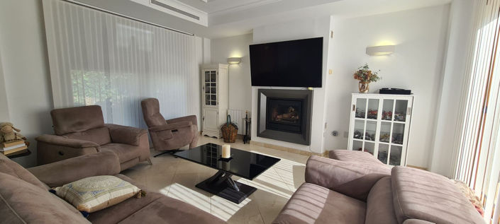 Image No.9-3 Bed Villa for sale