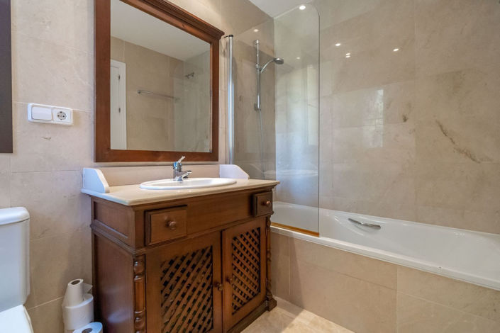 Image No.14-3 Bed Apartment for sale