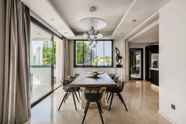 Image No.5-5 Bed Villa for sale