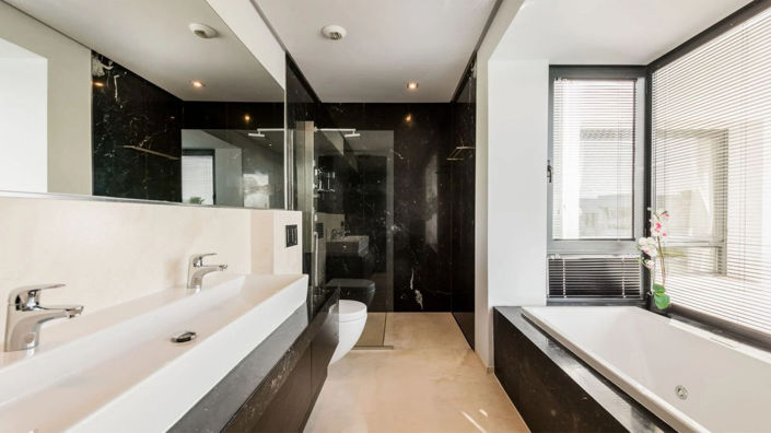 Image No.8-5 Bed Villa for sale