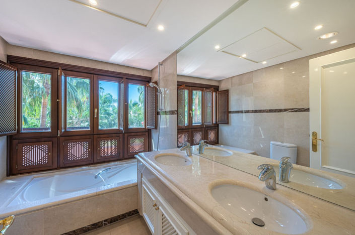 Image No.24-3 Bed Apartment for sale