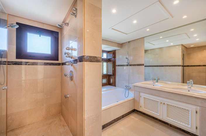 Image No.25-3 Bed Apartment for sale