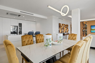 11-20939a0134ad724a8cb2a801094d15a4