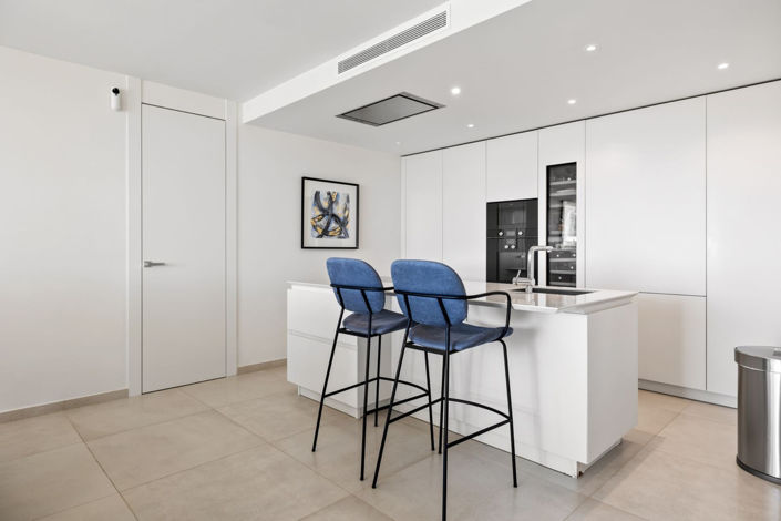 Image No.12-7 Bed Apartment for sale