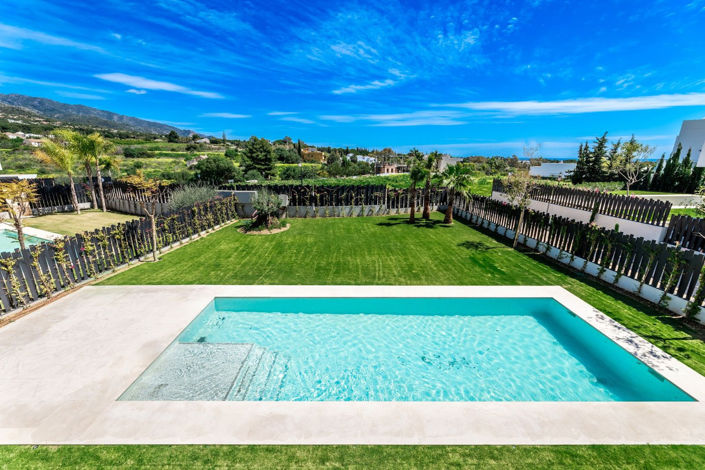 Image No.2-5 Bed Villa for sale