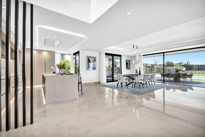 Image No.7-5 Bed Villa for sale