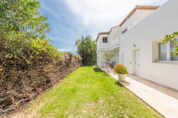 Image No.26-5 Bed Villa for sale