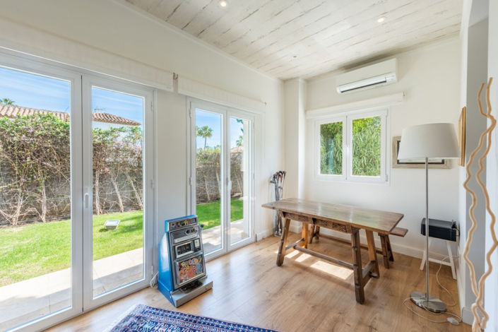 Image No.9-5 Bed Villa for sale