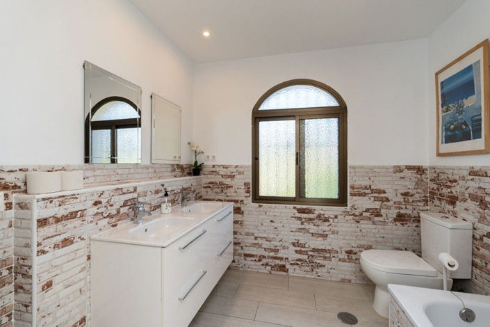 Image No.22-3 Bed Villa for sale