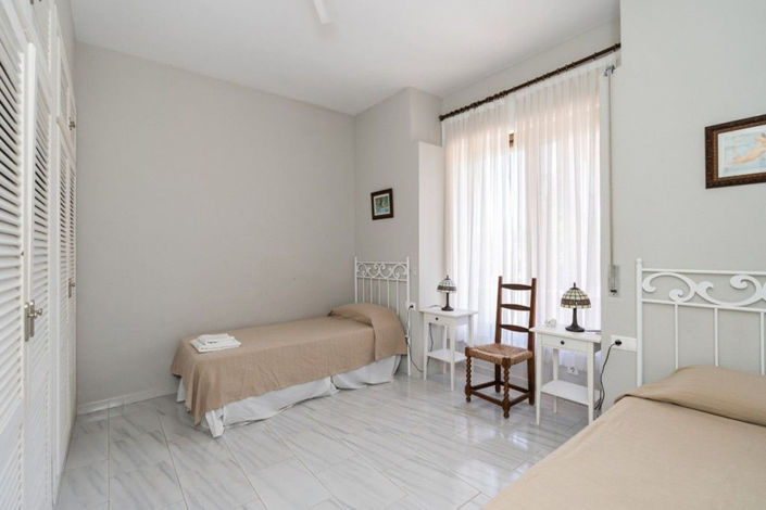 Image No.24-3 Bed Villa for sale