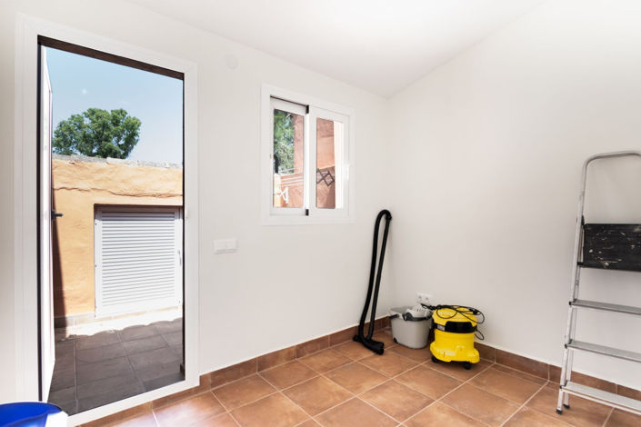 Image No.17-3 Bed Apartment for sale