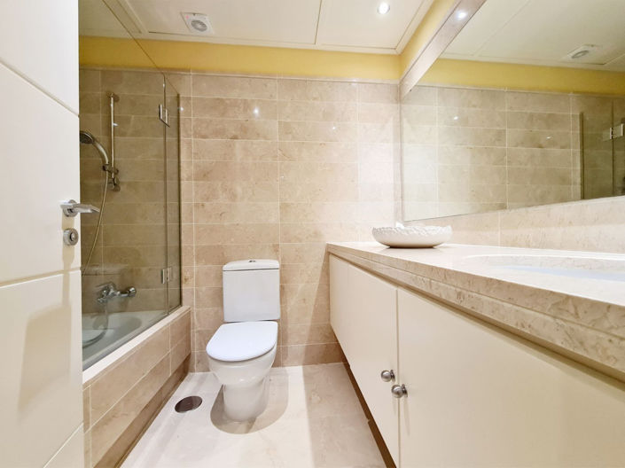 Image No.14-3 Bed Townhouse for sale