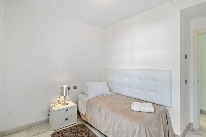 Image No.20-3 Bed Apartment for sale