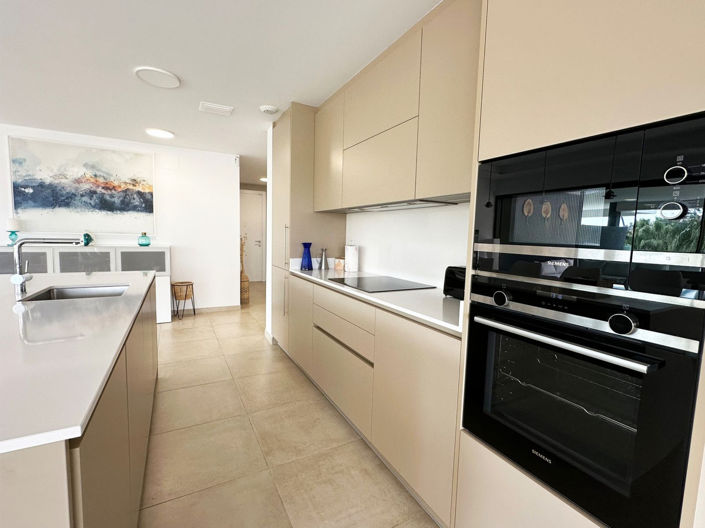 Image No.14-3 Bed Apartment for sale