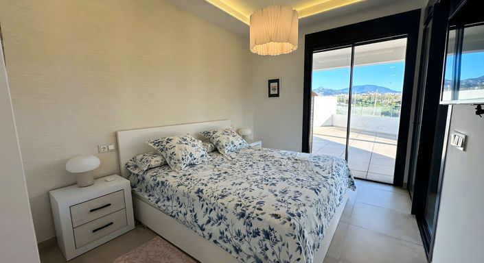 Image No.15-3 Bed Apartment for sale